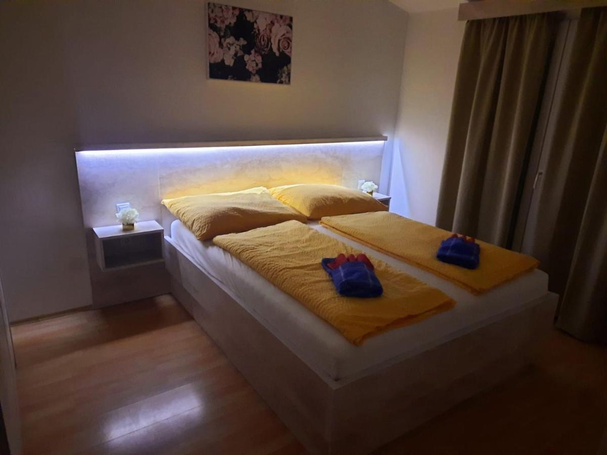 Villa Nikolina 메덜린 외부 사진